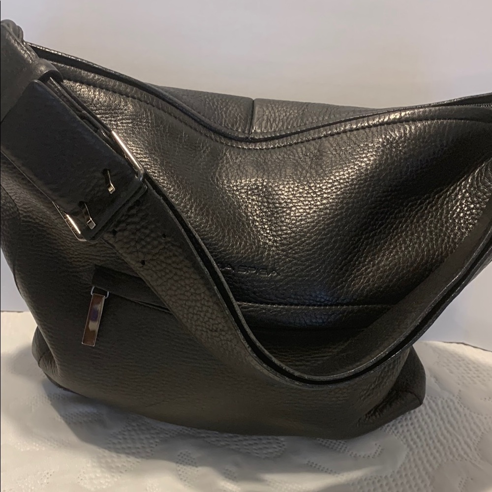 Elegant Black Leather Shoulder Bag